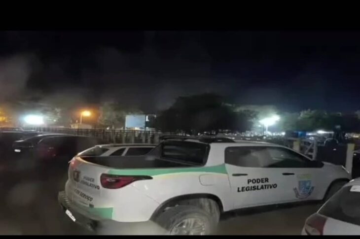 Carro oficial da câmara. Foto: reprodução Pí do Luana