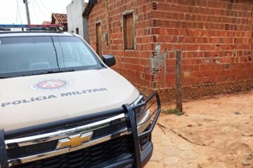 Viatura no distrito do Julião. Polícia Militar