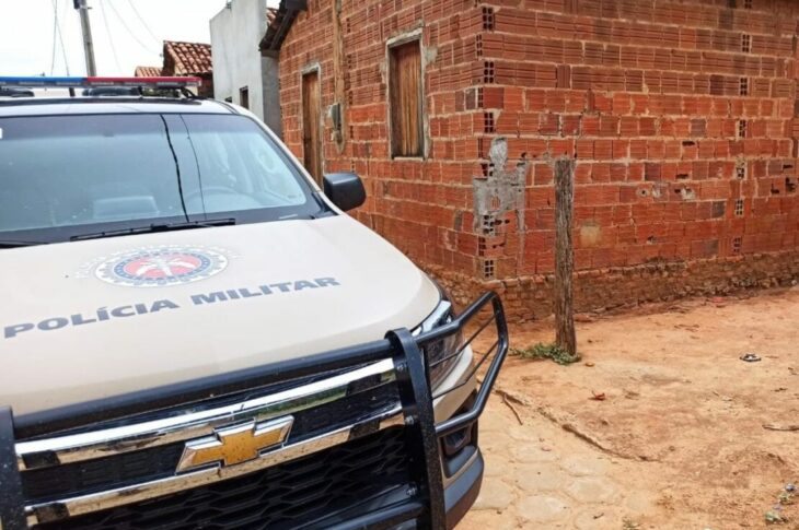 Viatura no distrito do Julião. Polícia Militar