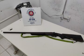 Arma apreendida. Foto: Polícia Militar
