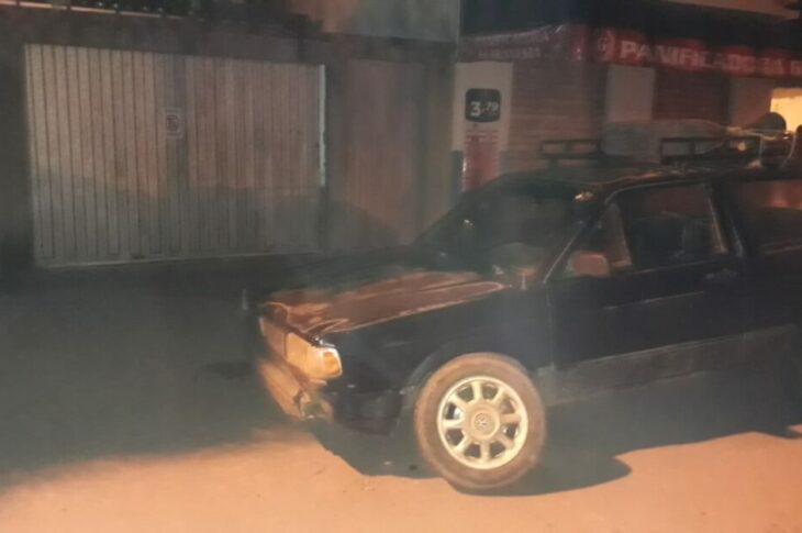 Carro guinchado em Mutans. Foto: Smtran