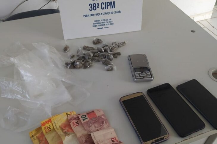 Material apreendido em Bom Jesus da Lapa. Foto: Reprodução Polícia Militar