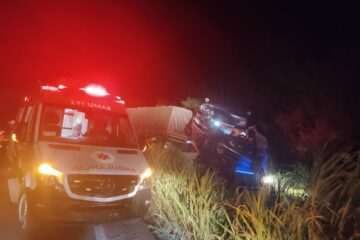 Acidente na BR-030 em Riacho de Santana. Foto: Viviane Carvalho