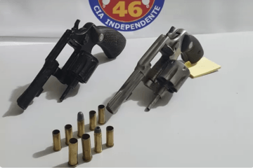 Armas apreendidas após o confronto. Foto: reprodução 46ª CIPM