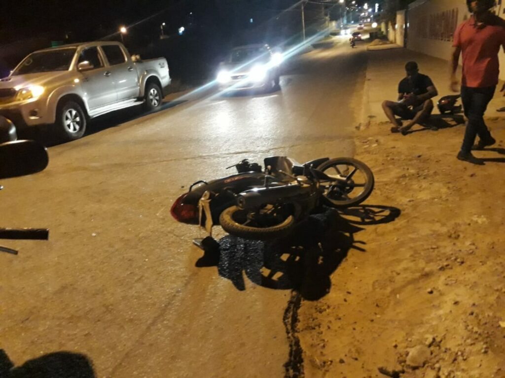 Colisão entre moto e carro. Foto: Reprodução Smtran