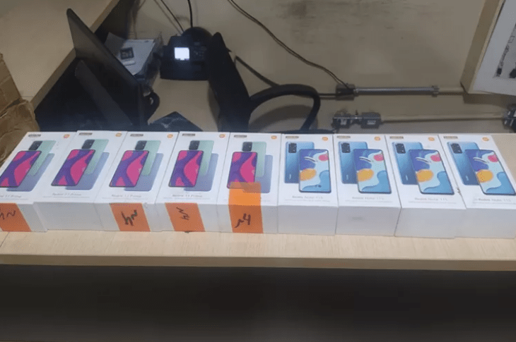 Nove smartphones importados apreendidos em Caetité. Foto: PRE