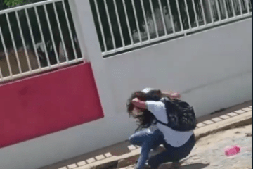 Alunas brigando em Malhada. Foto: divulgação