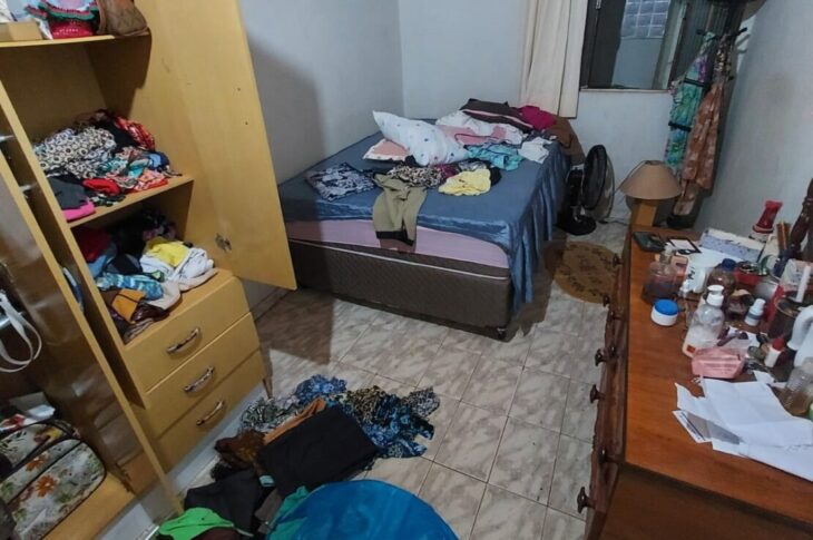 Quarto revirado pelos criminosos