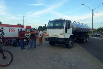 Acidente entre carro e moto em Guanambi. Foto: Smtran