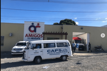 Paciente sendo internado. Foto: ASCOM-Prefeitura de Guanambi