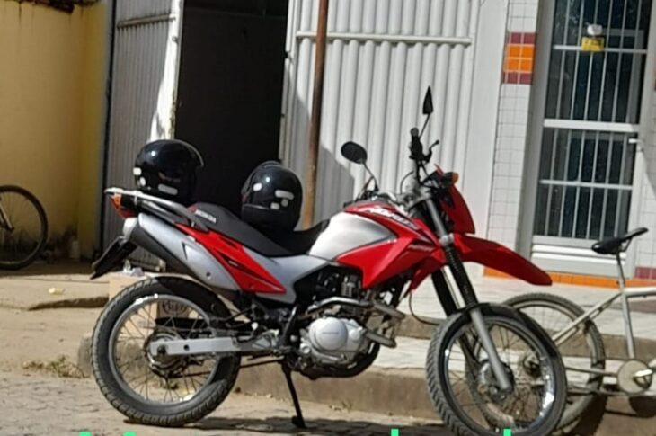 Moto furtada em Carinhanha.
