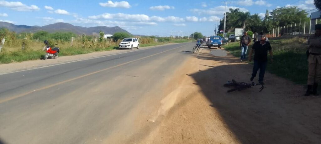 Ciclista morre atropelado na BR-122, em Guanambi. Foto: SMtran