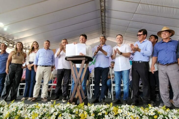 Solenidade em Cocos, com os ministros