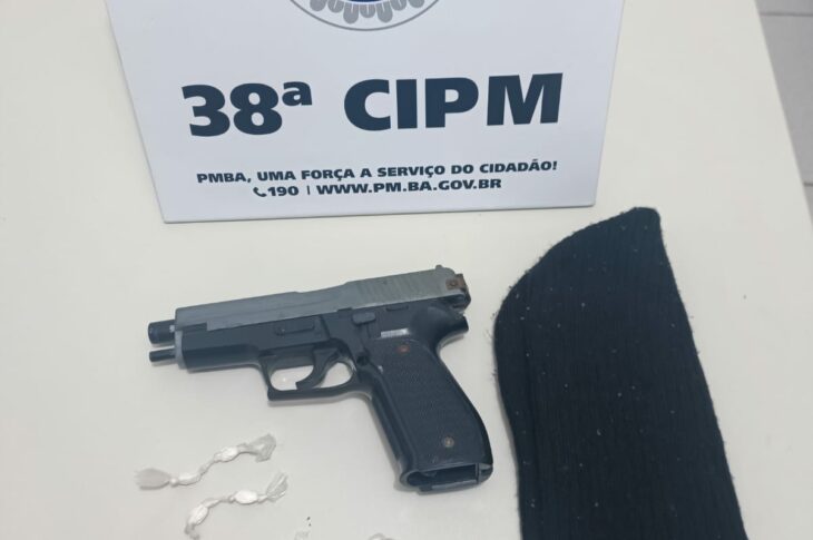 Droga e simulacro. Foto: Polícia Militar