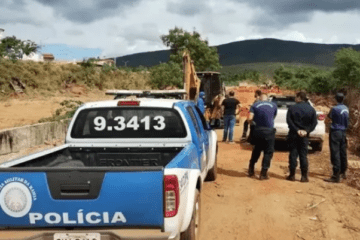 Viatura no local do atropelamento. Reprodução Achei Sudoeste