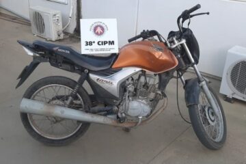 Moto recuperada. Foto. Polícia Militar