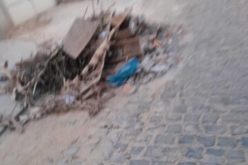 Lixo na frente da casa do sogro do vereador