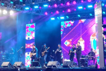 Dupla se apresentando