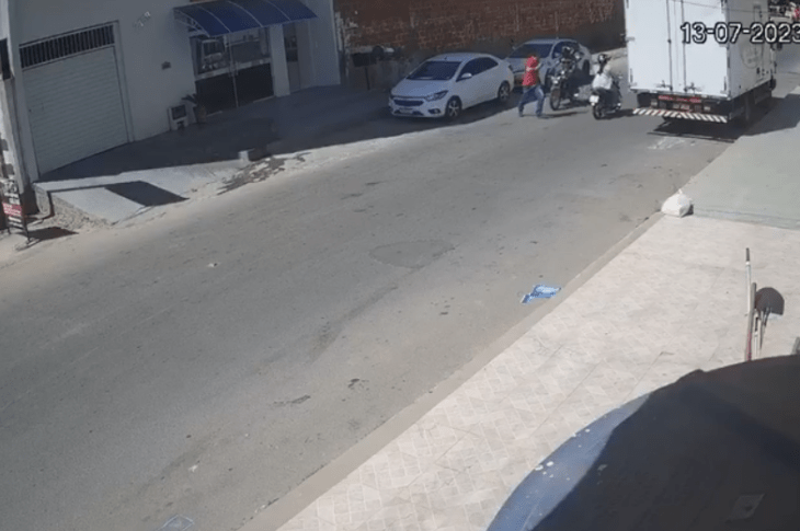 Marcos Batista foi atropelado quando atravessava a avenida. Foto: Smtran