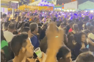 Público em Carinhanha