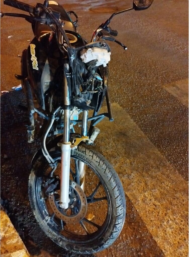 Moto envolvida no acidente. Foto: Smtran