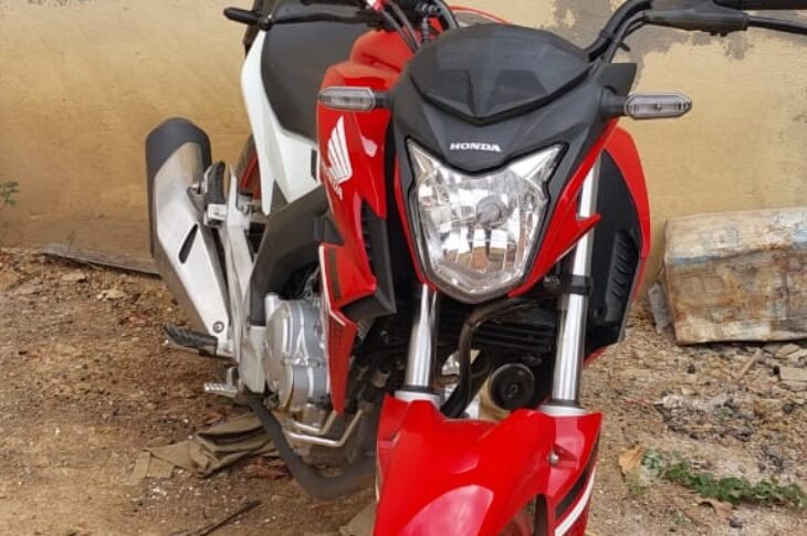 Moto apreendida. Foto: Polícia Militar