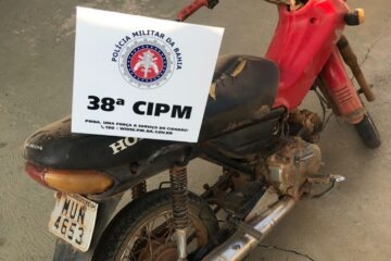Moto apreendida em Bom Jesus da Lapa. Foto: Polícia Militar