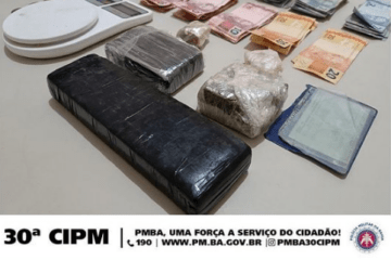 Material e o suspeito foram apresentados na delegacia do município. Foto: Divulgação/Polícia Militar