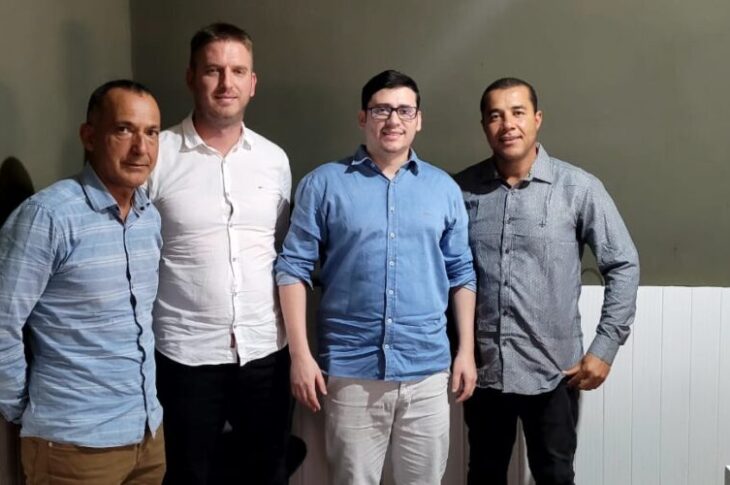 Dilson, assessor, Arthur e João Miguel