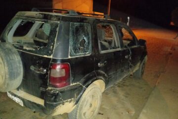 Carro danificado. Foto: Polícia Militar