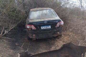 Carro envolvido no acidente. Foto: Polícia Militar