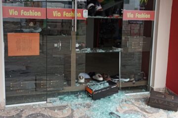 Comércio arrombado em Carinhanha