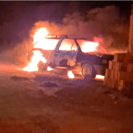 Carro em chamas em Caetité. Foto: reprodução