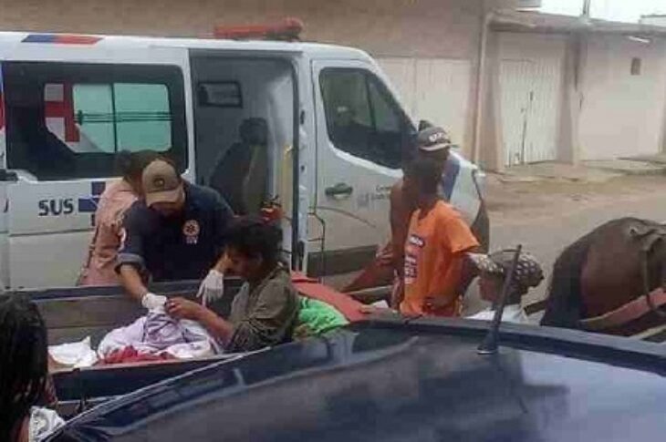 Mãe dá luz em cima de carroça. Foto: divulgação