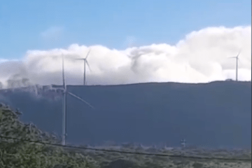 Torre eólica pegando fogo. Foto: reprodução