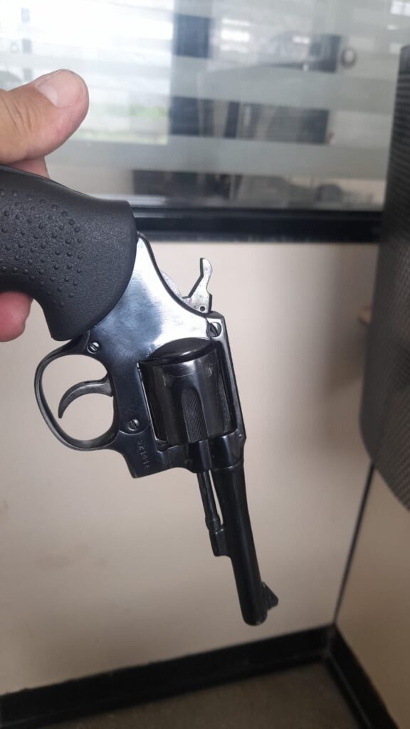 Arma apreendida em Guanambi. Foto: Polícia Militar