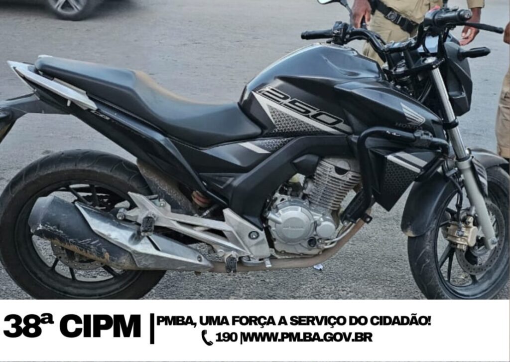 Moto apreendida em blizt. Foto: Polícia Militar