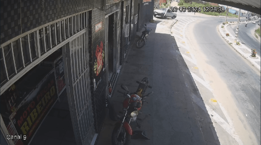 Motorista perde controle da direção. Foto: reprodução Smtran