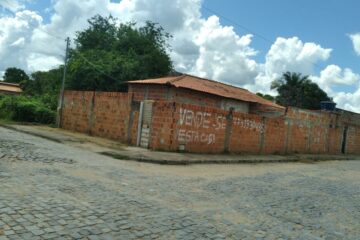 Casa furtada em Carinhanha
