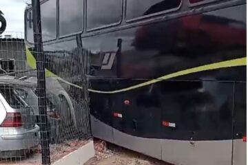 Ônibus envolvido no acidente. Foto: reprodução SMTran