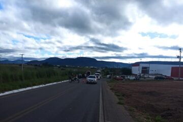 Acidente registrado na BR-030, em Guanambi. Foto: Smtran