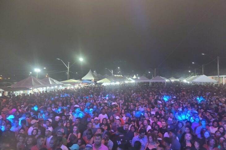 Público da segunda noite de festa