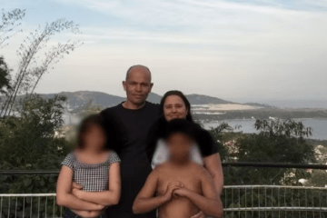 Adolescente mata pais e irmã a tiros após ter celular “confiscado