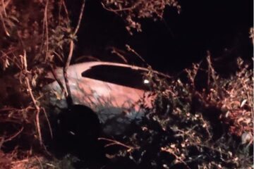 Carro envolvido no acidente. Foto: Polícia Militar