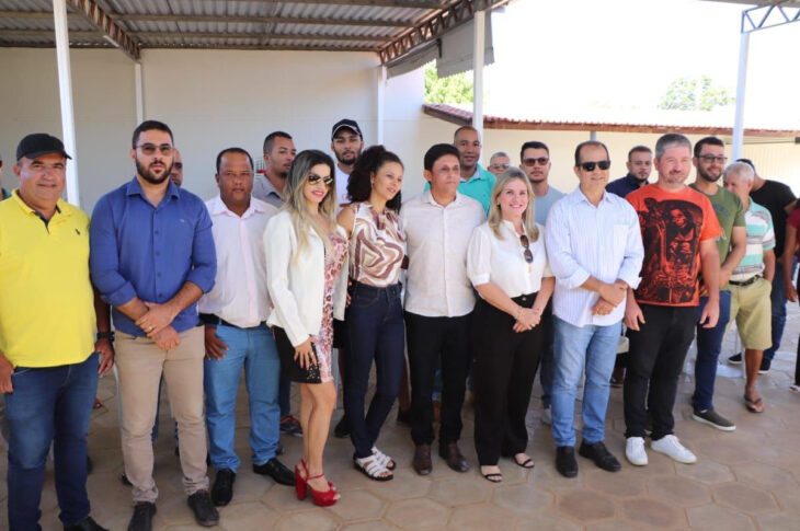 Reunidos em Tanque Novo. Foto: divulgação
