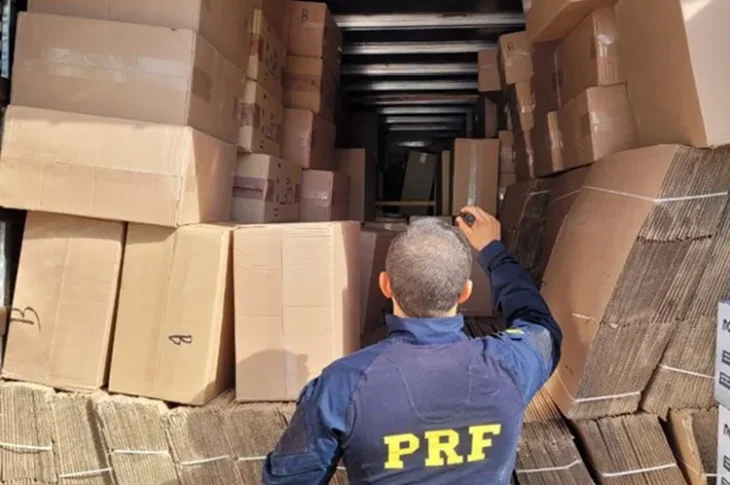 Carga apreendida em Urandi. Foto: PRF