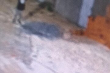 Suspeito cometendo o crime. Foto: Polícia Civil