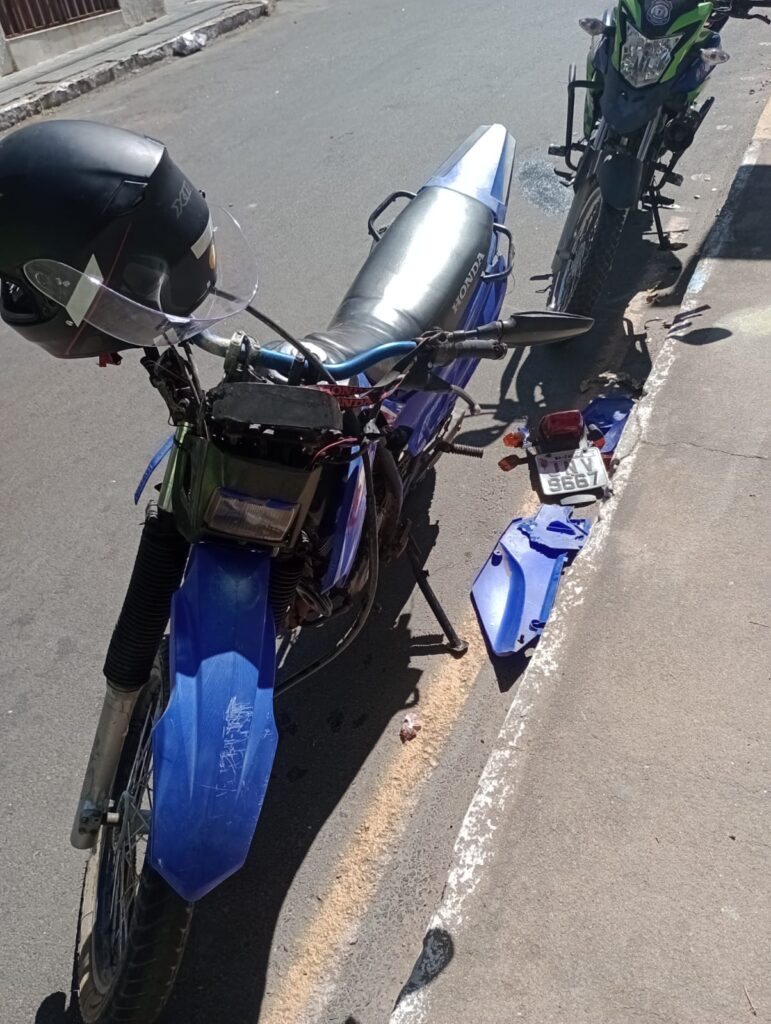 Moto envolvida no acidente. Foto: Smtran