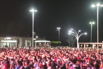 Público em Carinhanha