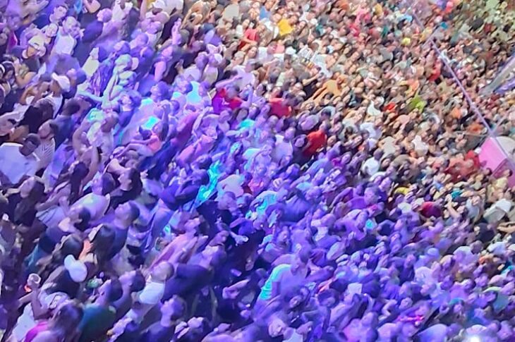 Apresentação de Durval Lelys. Foto: divulgação